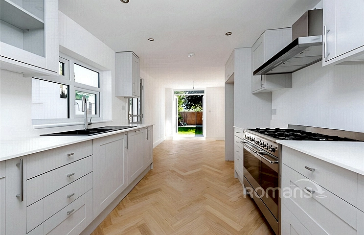 3 bedroom house to rent - Windsor Road, Farnborough, GU14