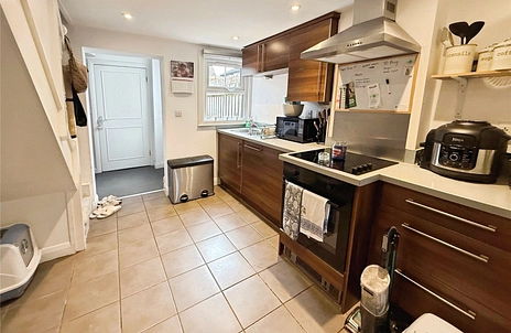 2 bedroom house for sale - High Street, Theale, Reading, Berkshire, RG7 - Property View 3