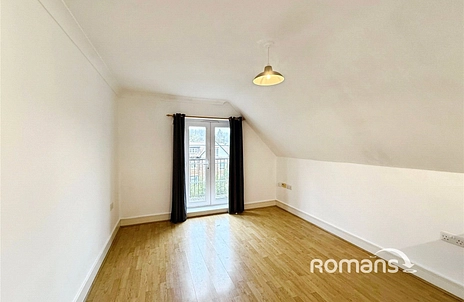 2 bedroom apartment for sale - West Wycombe Road, High Wycombe, Buckinghamshire, HP12 - Property View 3