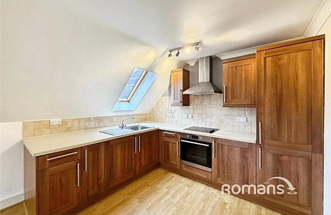 2 bedroom apartment for sale - West Wycombe Road, High Wycombe, Buckinghamshire, HP12 - Property View 2
