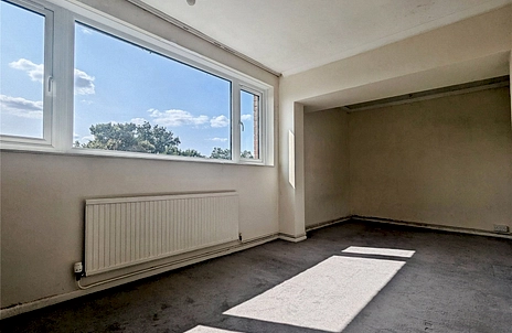 3 bedroom apartment for sale - Bath Road, Reading, Berkshire, RG1 - Property View 2