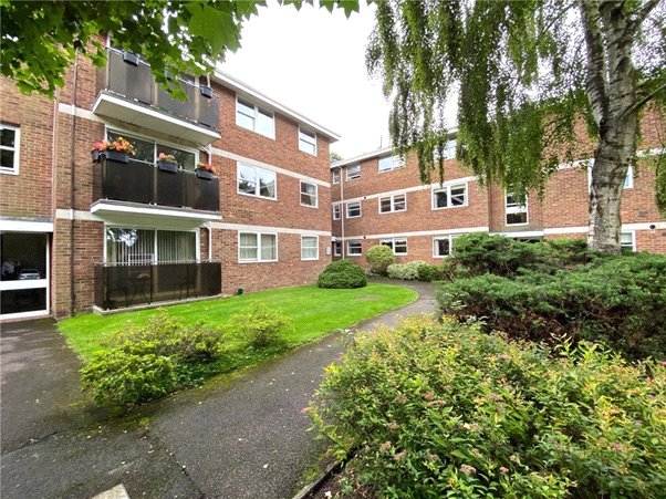 2 bedroom apartment for sale - Rapallo Close, Farnborough, Hampshire, GU14 - Property View 1