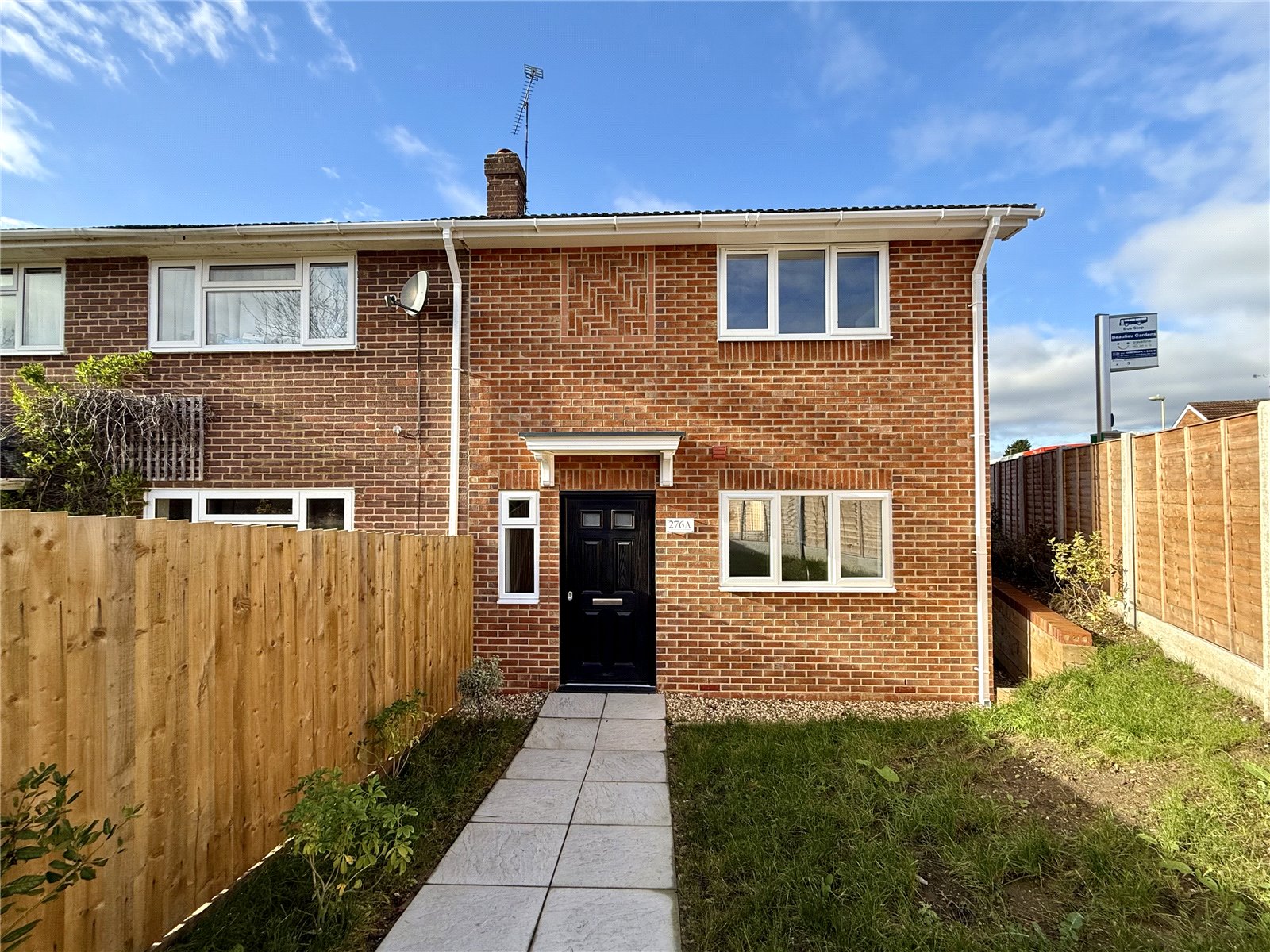 2 bedroom house for sale - Blackwater, Camberley, Hampshire, GU17