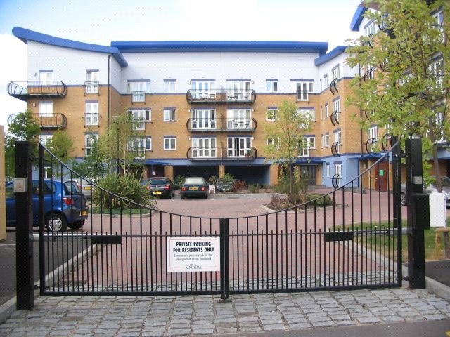 2 bedroom apartment to rent - Luscinia View, Napier Road, Reading, Berkshire, RG1 - Property View 1
