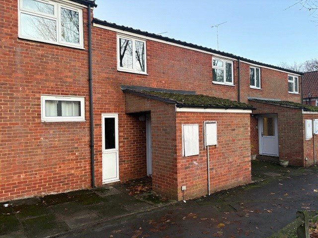 2 bedroom terraced to rent - Valon Road, Arborfield, Reading, RG2 - Property View 1