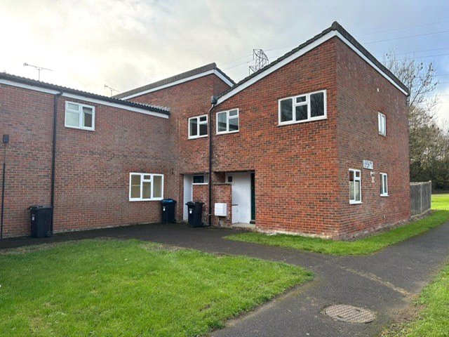 3 bedroom house to rent - Kelvin Close, Arborfield, Reading, RG2 - Property View 1