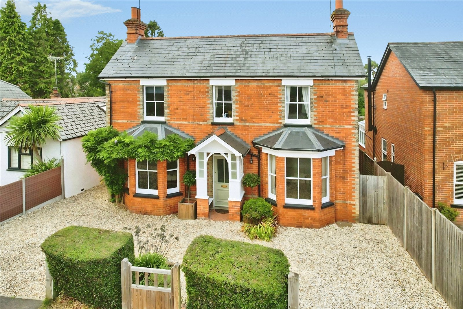 Pinewood Avenue, Crowthorne, Berkshire, RG45